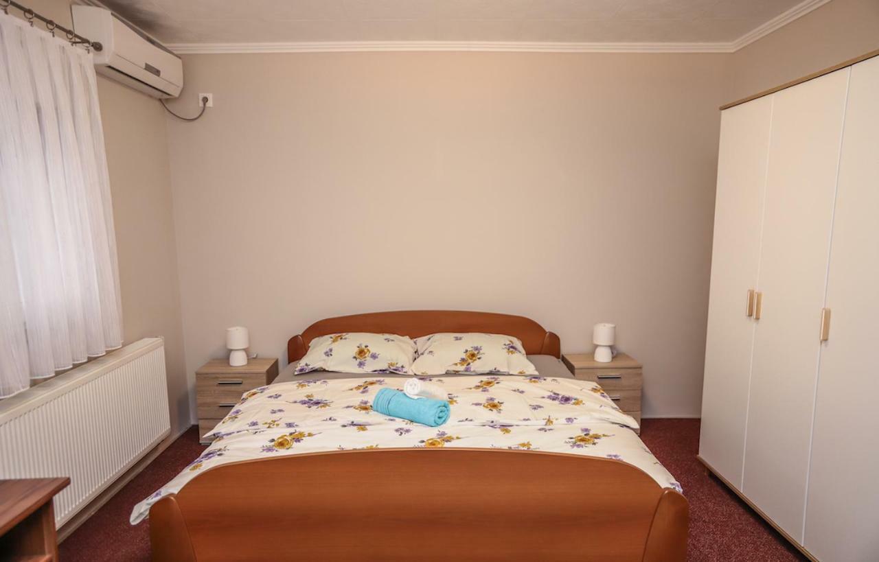 Hotel Zrinski コプリヴィニツァ エクステリア 写真